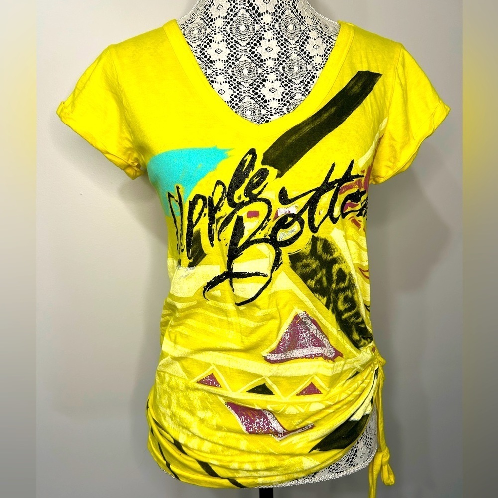 Vintage yellow Apple Bottoms v front cinch hip shirt with metallic accen…